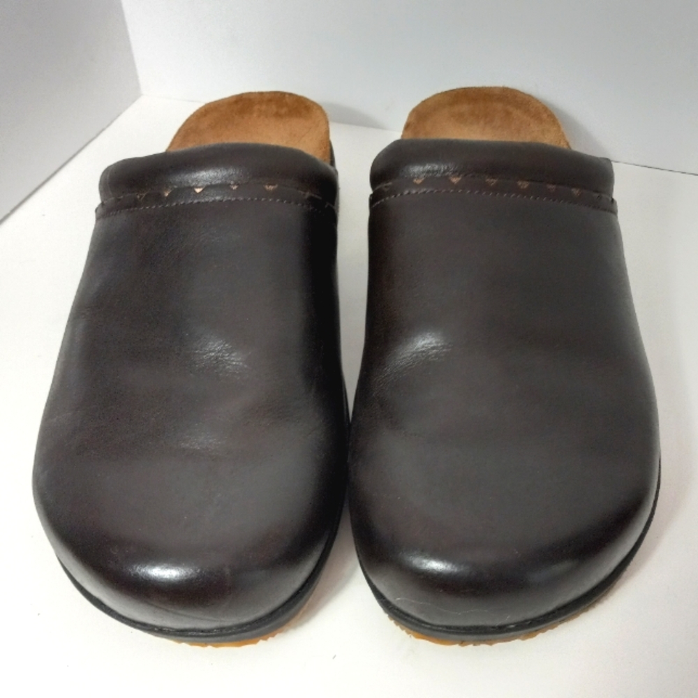 Aetrex Brown Leather Mules